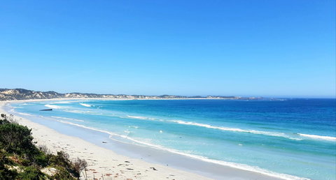 Rocks Retreat Cabin - Dolphin - New Castle Holiday 10