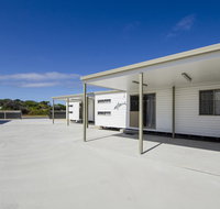 Rocks Retreat Cabin - Dolphin - New Castle Holiday