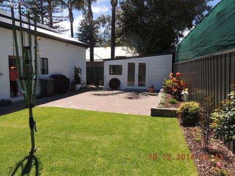 Glenelg - Marina Retreat - New Castle Holiday 38