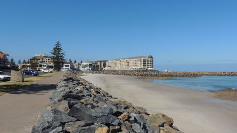 Glenelg - Marina Retreat - New Castle Holiday 8