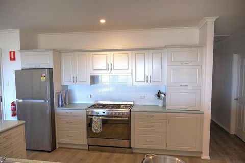 Emu Bay Holiday Homes - New Castle Holiday 22