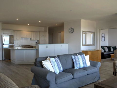 Emu Bay Holiday Homes - New Castle Holiday 15