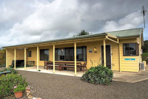 Emu Bay Holiday Homes - New Castle Holiday 8