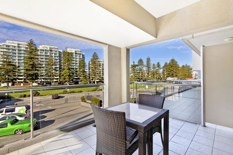 Glenelg Beach Studio - New Castle Holiday 5