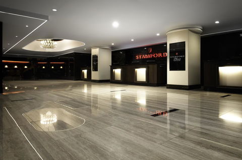 Stamford Plaza Adelaide - New Castle Holiday 24