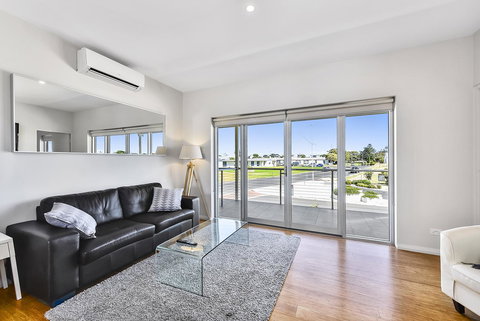 Aloha Waterfront Properties - New Castle Holiday 26