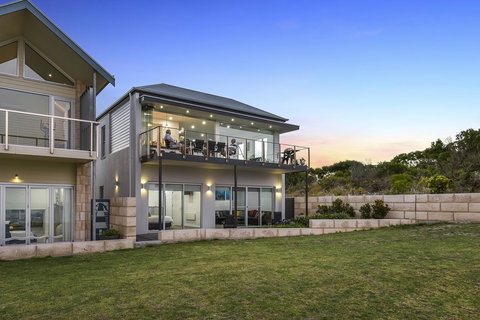 Aloha Waterfront Properties - New Castle Holiday 2