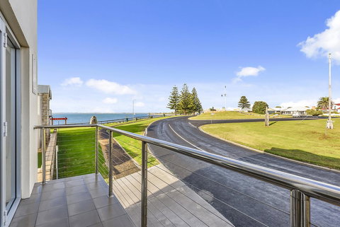 Aloha Waterfront Properties - New Castle Holiday 14