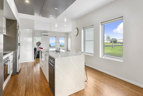 Aloha Waterfront Properties - New Castle Holiday 6