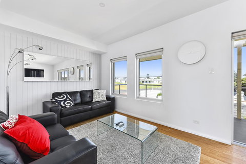 Aloha Waterfront Properties - New Castle Holiday 17