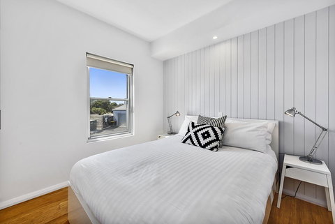 Aloha Waterfront Properties - New Castle Holiday 19