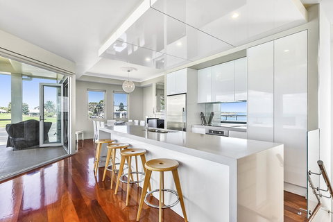 Aloha Waterfront Properties - New Castle Holiday 7