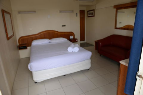 Ardeanal Motel - New Castle Holiday 18