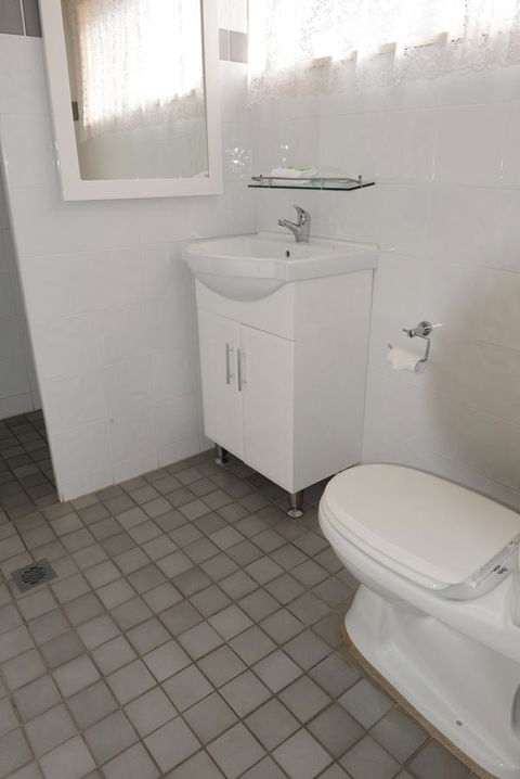 Ardeanal Motel - New Castle Holiday 9