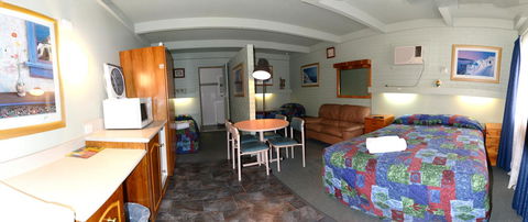 Ardeanal Motel - New Castle Holiday 7