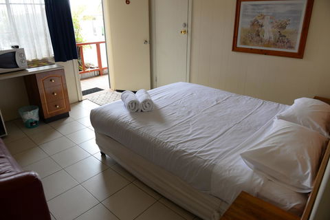 Ardeanal Motel - New Castle Holiday 17
