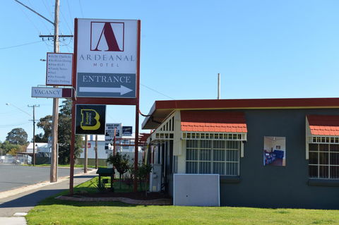 Ardeanal Motel - New Castle Holiday 0