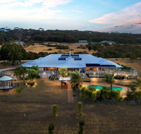 Doyles on the Bay - New Castle Holiday