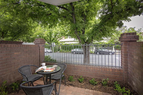 Adelaide Inn - New Castle Holiday 7