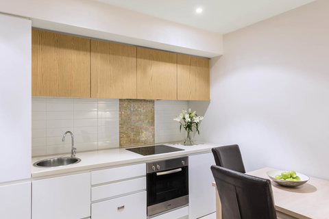 IStay Precinct Adelaide - New Castle Holiday 8