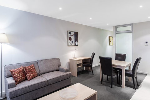 IStay Precinct Adelaide - New Castle Holiday 17