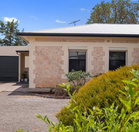 Cute and Cosy - events workers getaways - New Castle Holiday