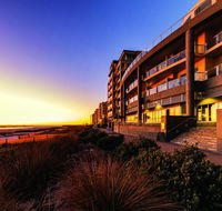 Oaks Plaza Pier - New Castle Holiday