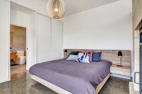 Shadow Creek McLaren Vale - New Castle Holiday 13