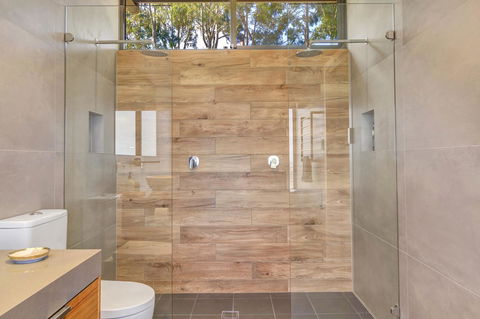 Shadow Creek McLaren Vale - New Castle Holiday 15