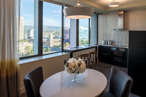 Suite 11 Victoria Square - New Castle Holiday 9