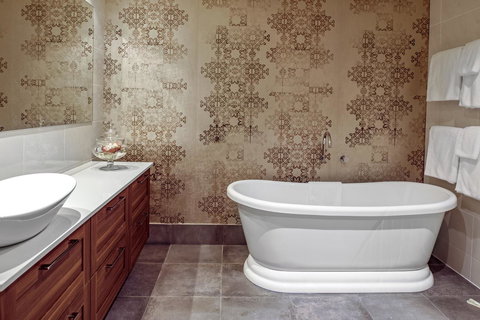 Suite 11 Victoria Square - New Castle Holiday 12