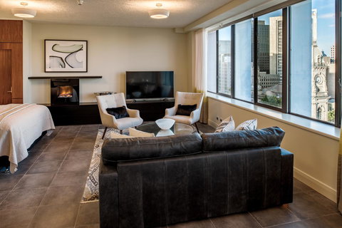 Suite 11 Victoria Square - New Castle Holiday 2