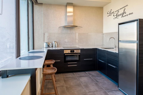 Suite 11 Victoria Square - New Castle Holiday 11