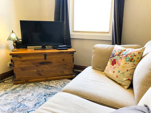 Inglenook Cottage - New Castle Holiday 17