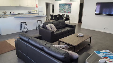 Aart Apartments - New Castle Holiday 7
