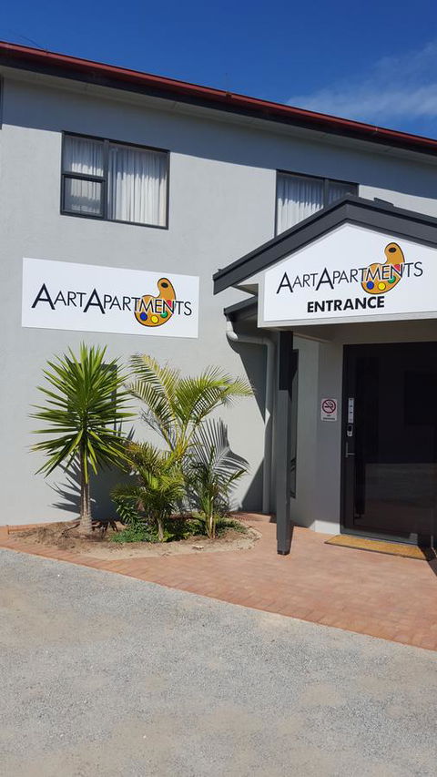 Aart Apartments - New Castle Holiday 1