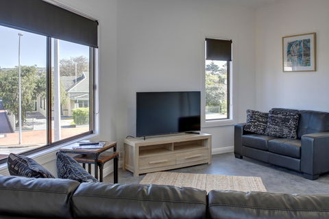 Aart Apartments - New Castle Holiday 26