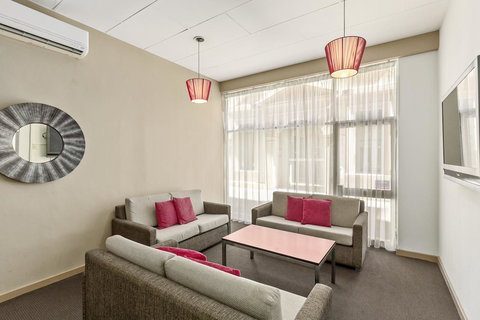 Adelaide Paringa - New Castle Holiday 17