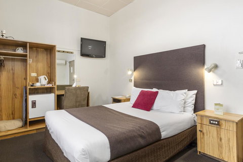 Adelaide Paringa - New Castle Holiday 4