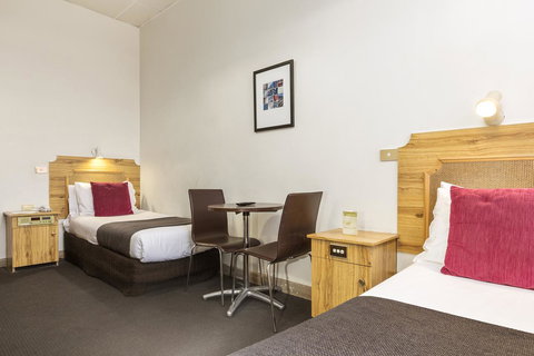 Adelaide Paringa - New Castle Holiday 11