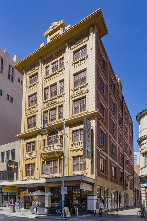 Adelaide Paringa - New Castle Holiday 0