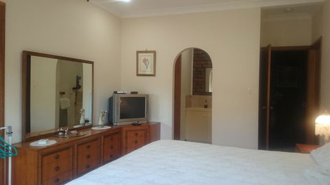 Gaerwood B&B - New Castle Holiday 5