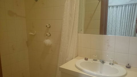 Gaerwood B&B - New Castle Holiday 12