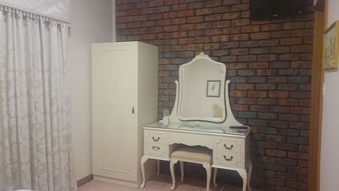 Gaerwood B&B - New Castle Holiday 13