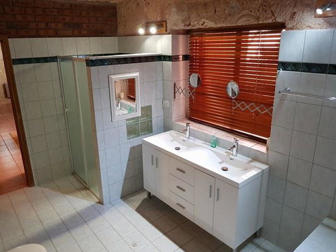 Zen Underground B&B - New Castle Holiday 14