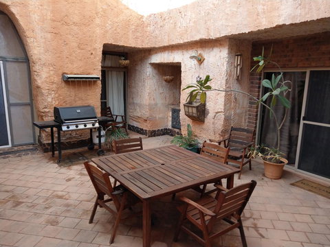 Zen Underground B&B - New Castle Holiday 7