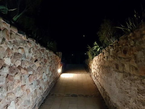 Zen Underground B&B - New Castle Holiday 15