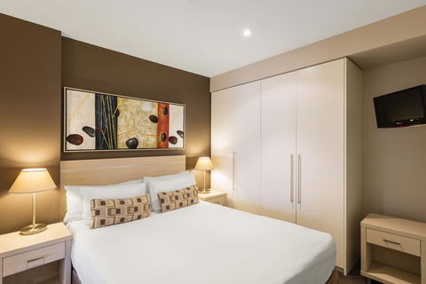 Glenelg Seaside Apartment - New Castle Holiday 7