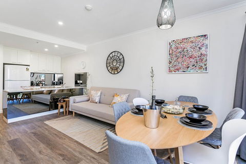 Heart Of Glenelg BnB - New Castle Holiday 9