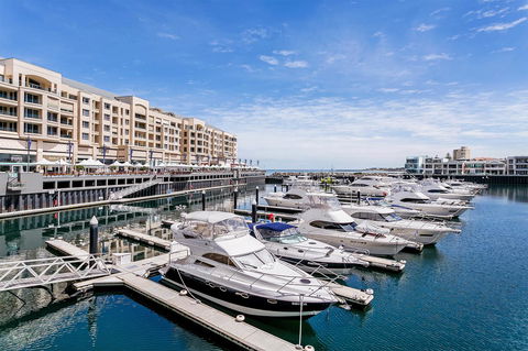 Heart Of Glenelg BnB - New Castle Holiday 22